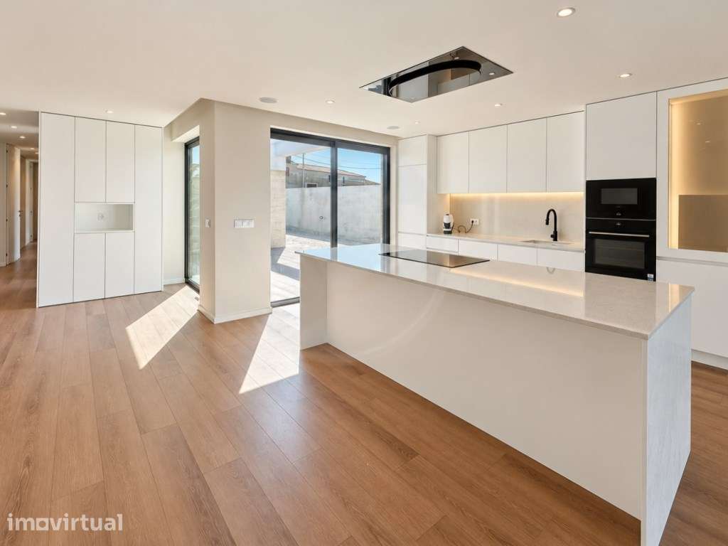 Moradia T3+1 de Luxo com Piscina - Grande imagem: 5/23