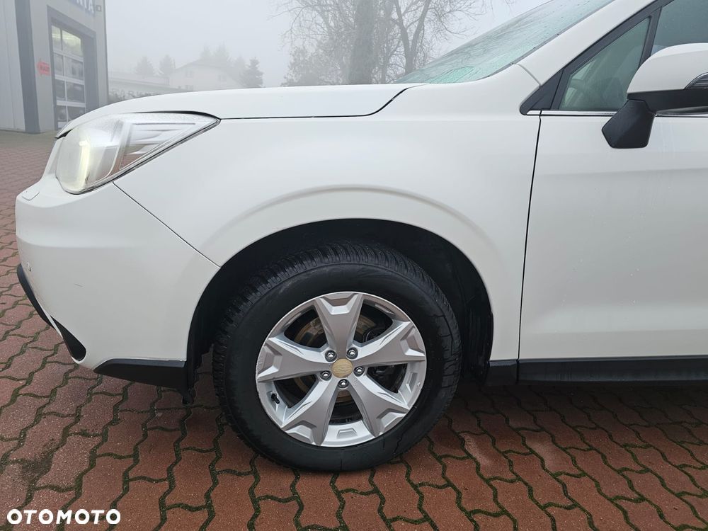 Subaru Forester 2.0i Exclusive Lineartronic - 11