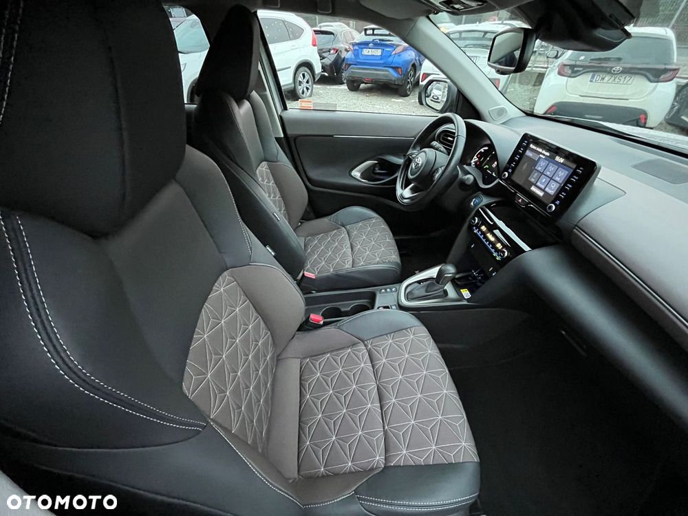 Toyota Yaris Cross - 13