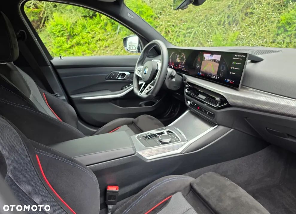 BMW Seria 3 330i xDrive M Sport - 19