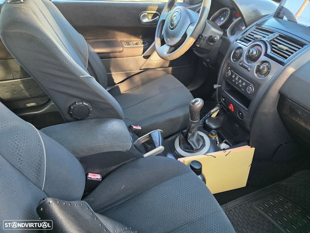 Renault Mégane Break 1.9 dTi Authentic - 16