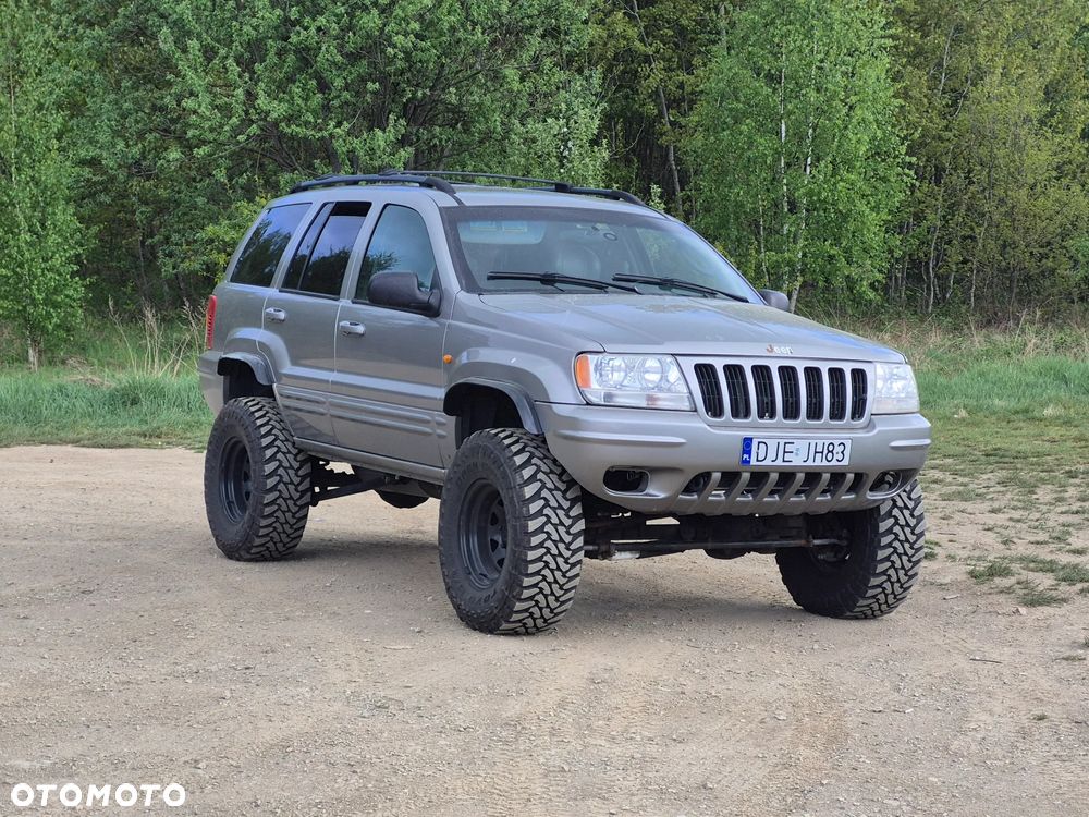 Jeep Grand Cherokee - 1