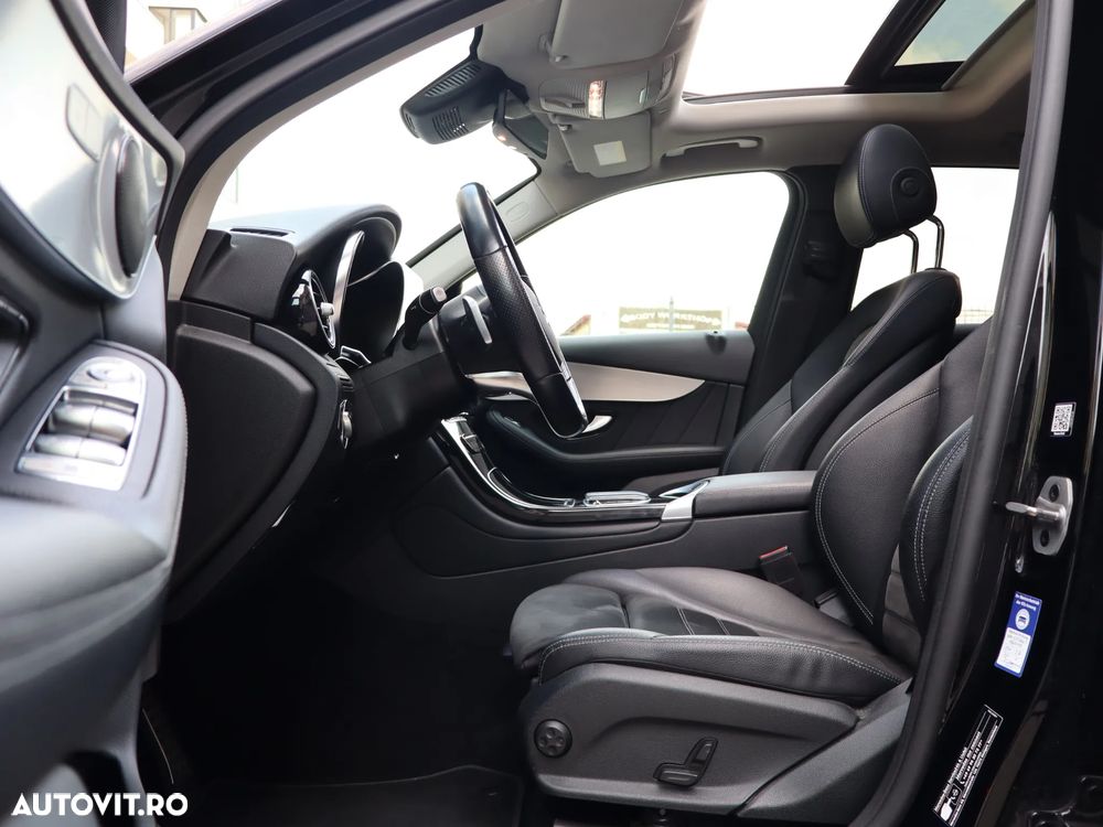 Mercedes-Benz GLC 300 de 4Matic 9G-TRONIC AMG Line Plus - 12