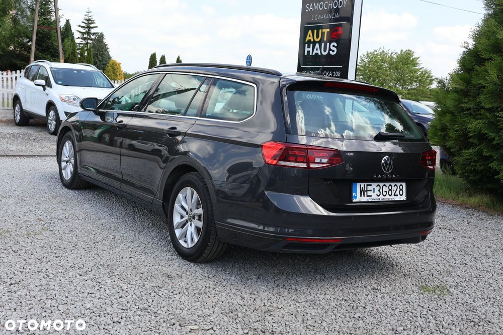 Volkswagen Passat Variant 2.0 TDI EVO Elegance DSG - 4