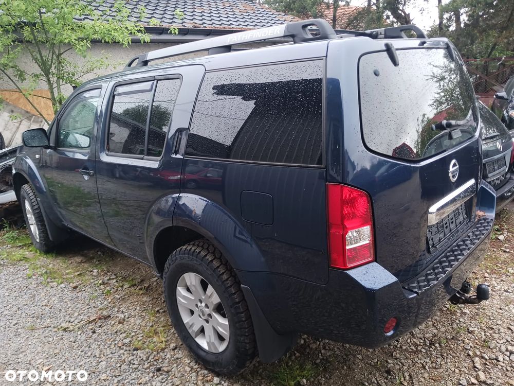 Nissan Pathfinder 2.5 DCi Elegance / LE - 3