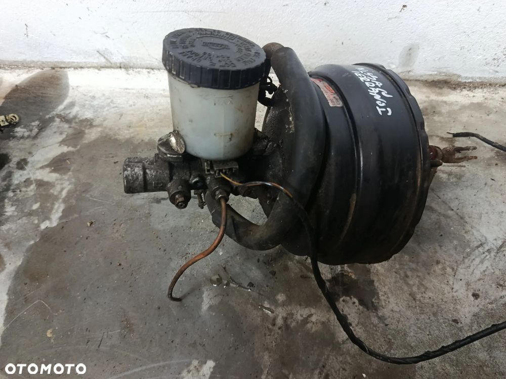 Serwo hamulcowe Nissan Terrano 1 2.7 - 2