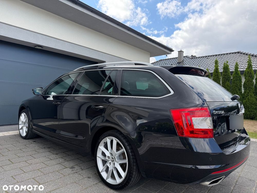 Skoda Octavia 2.0 TDI DSG RS - 8