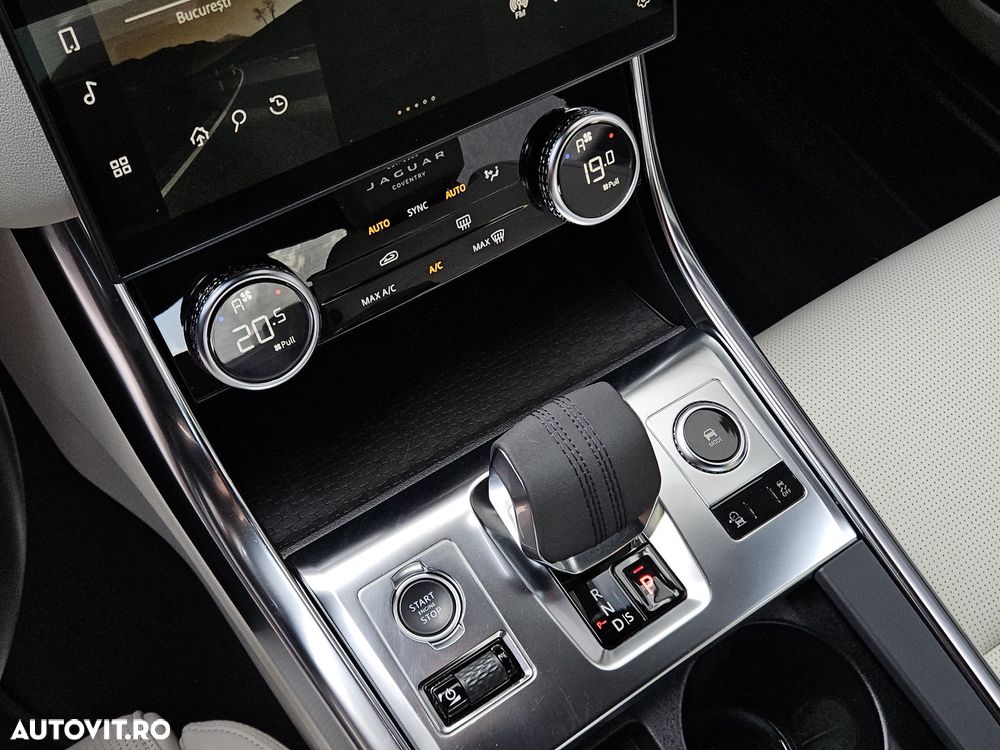 Jaguar XF D200 AWD R-Dynamic SE - 22