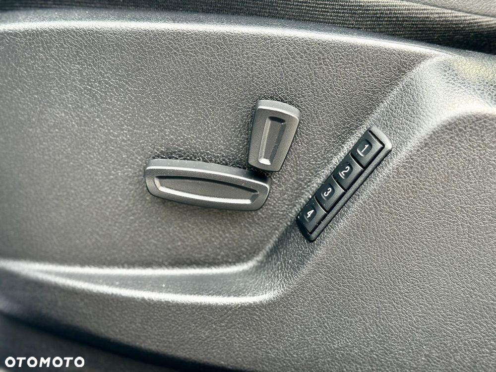 Ford S-Max 2.0 TDCi DPF Titanium X - 23