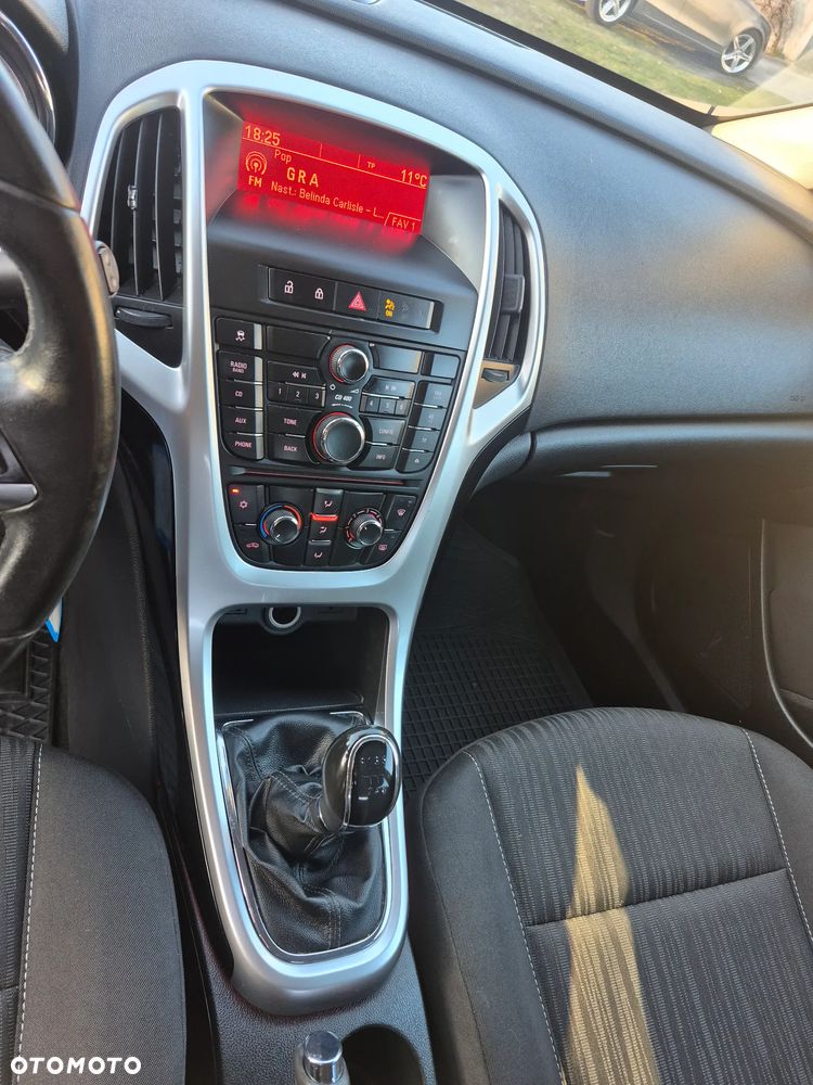 Opel Astra 1.4 Turbo - 10