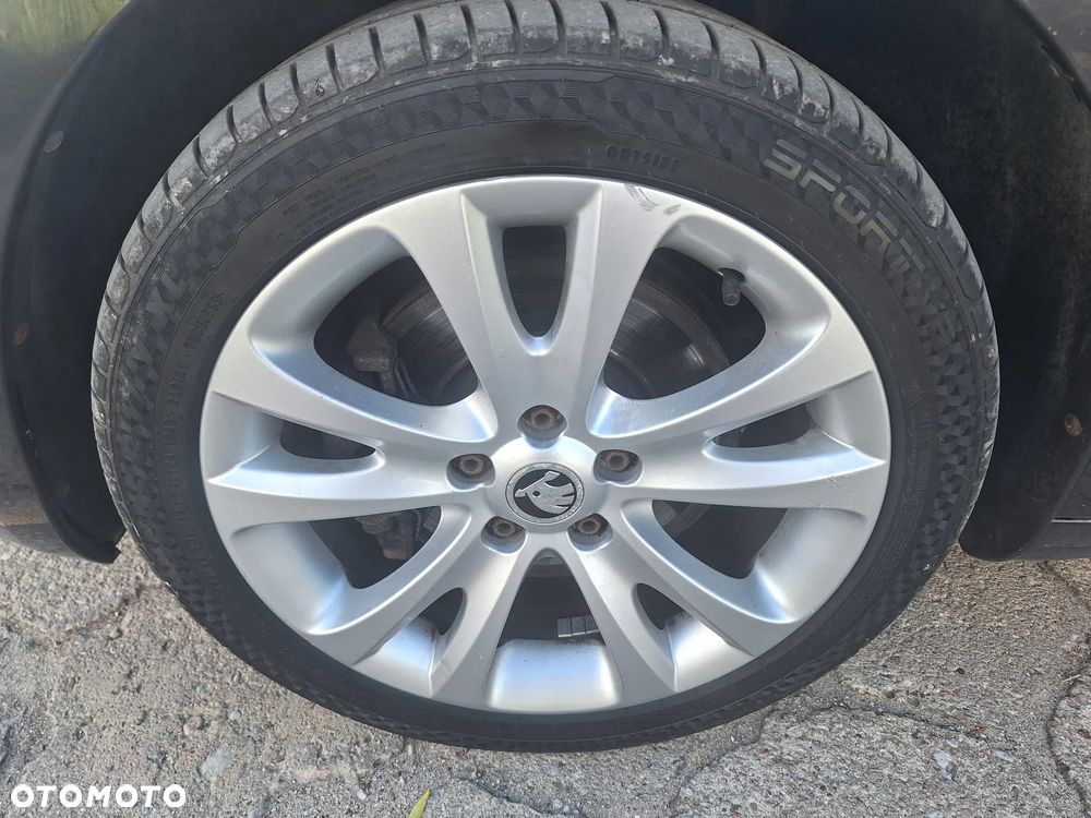 Skoda Superb 2.0 TDI Exclusive - 35