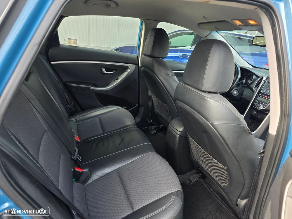 Hyundai i30 1.6 CRDI STyle - 14