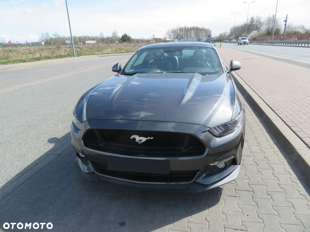 Ford Mustang 5.0 V8 GT - 2