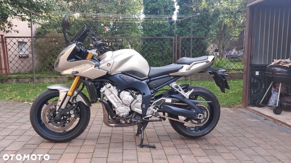 Yamaha FZ - 2