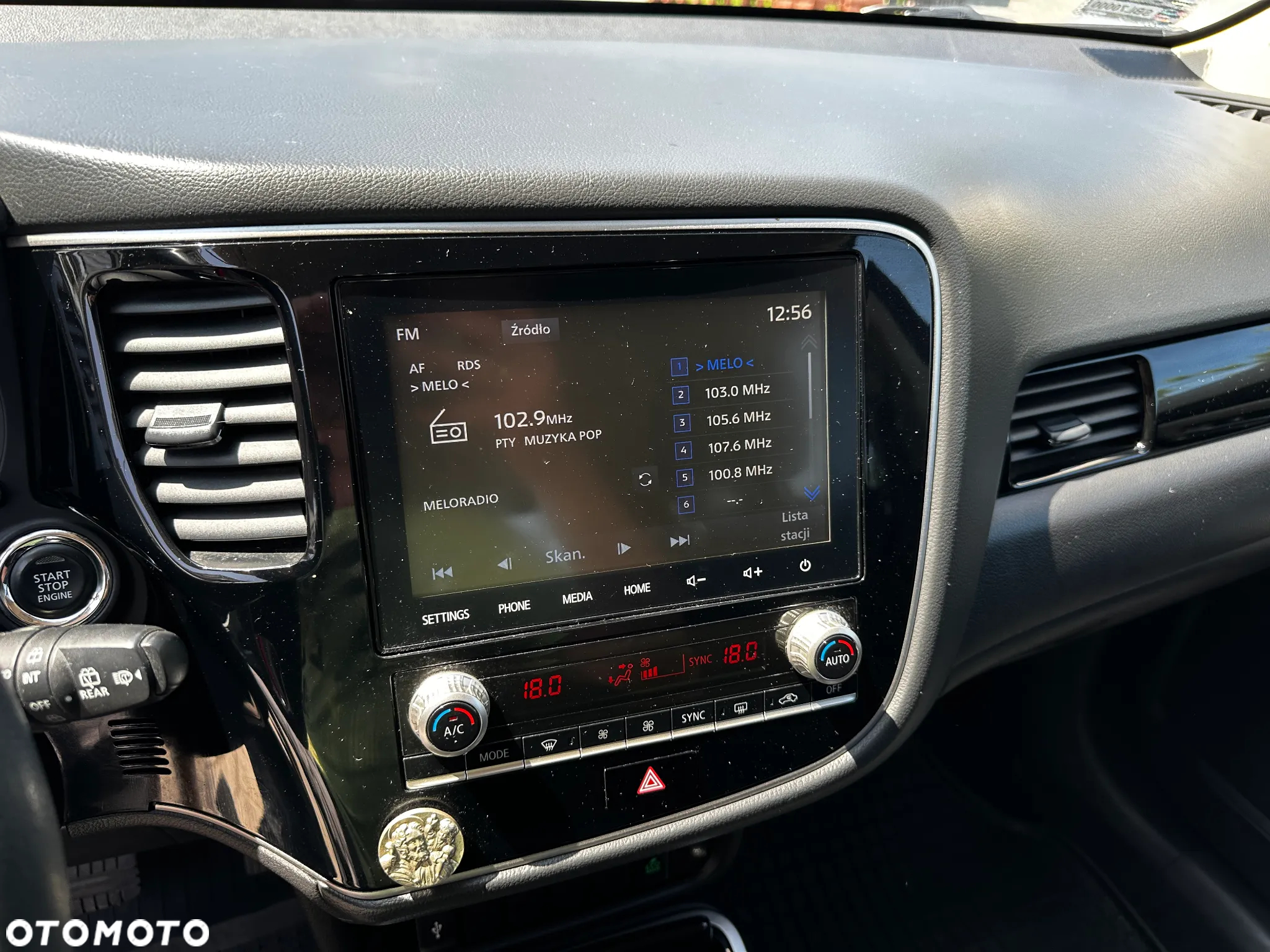 Mitsubishi Outlander - 12