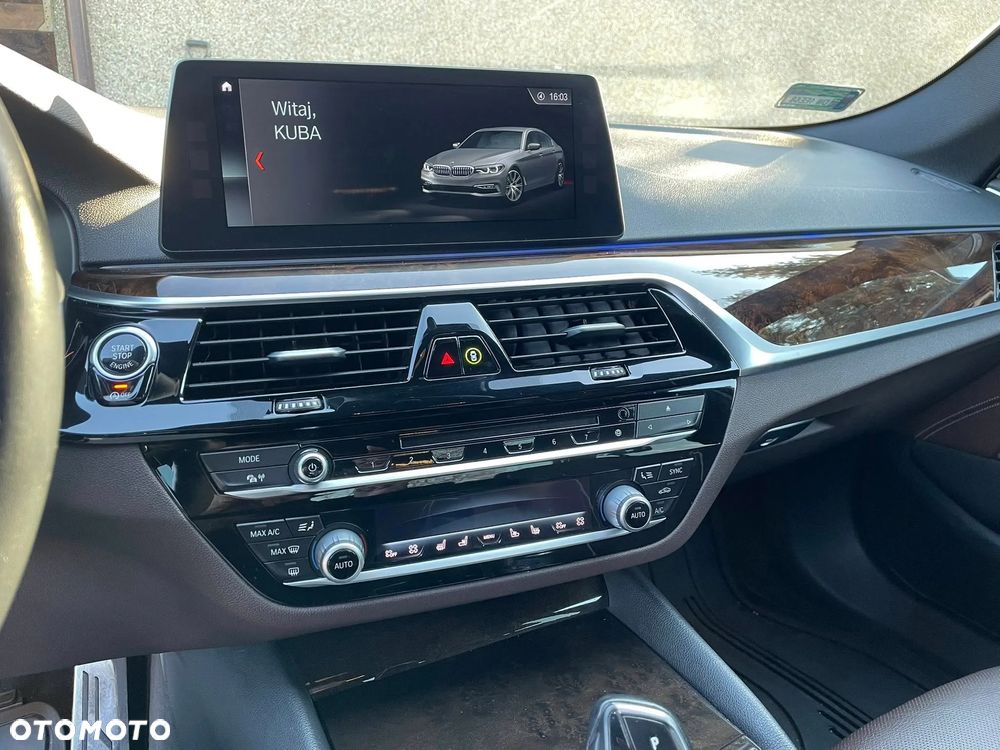 BMW Seria 5 540i - 8