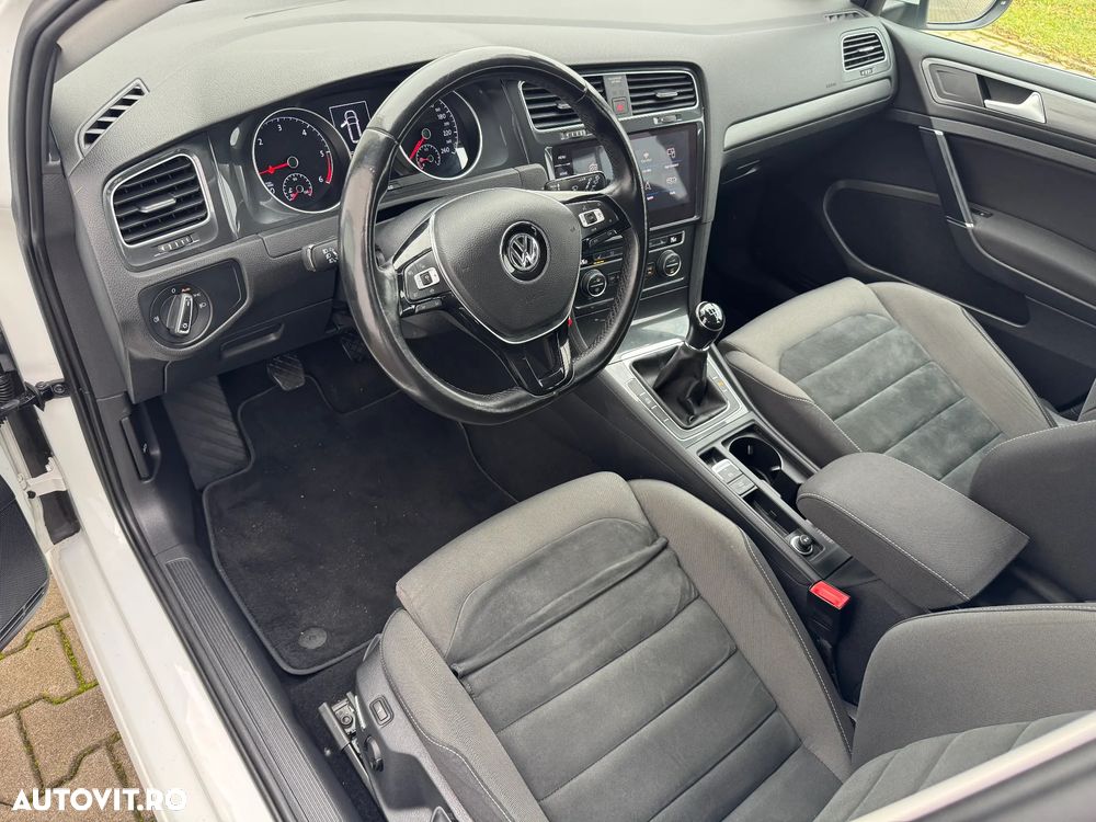 Volkswagen Golf 1.6 TDI Comfortline - 19