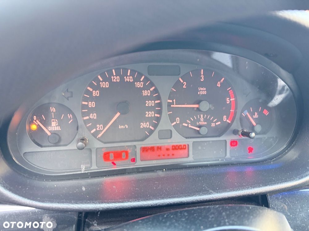 BMW Seria 3 320d - 12