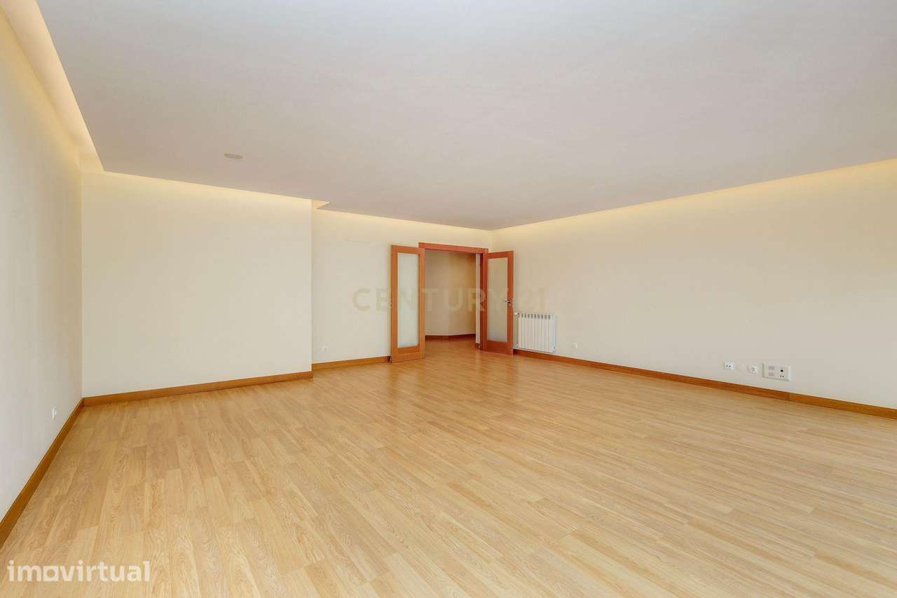 T3 | 162 m2 |  2 boxes | Aguas Livres | Amadora - Grande imagem: 5/27