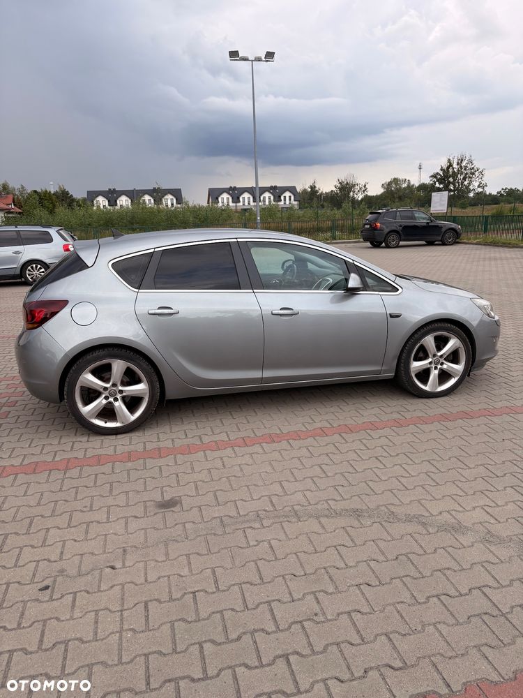 Opel Astra 1.6 T 111 - 3