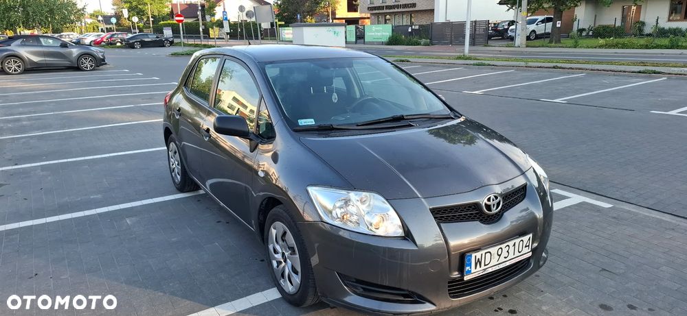 Toyota Auris 1.6 VVT-i Luna - 2