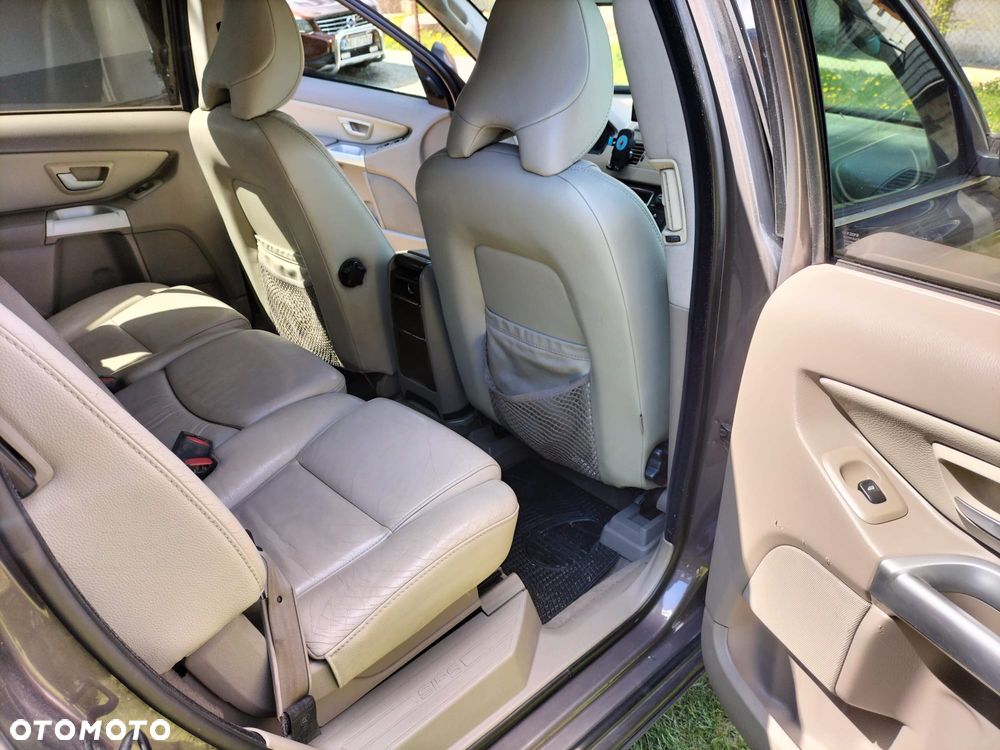 Volvo XC 90 2.4 D5 Momentum - 8