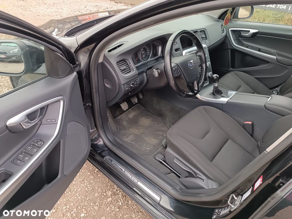 Volvo S60 D2 Summum - 24