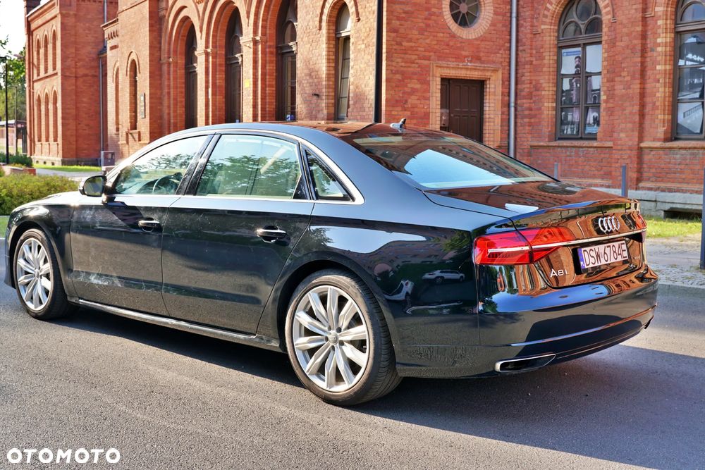 Audi A8 - 7