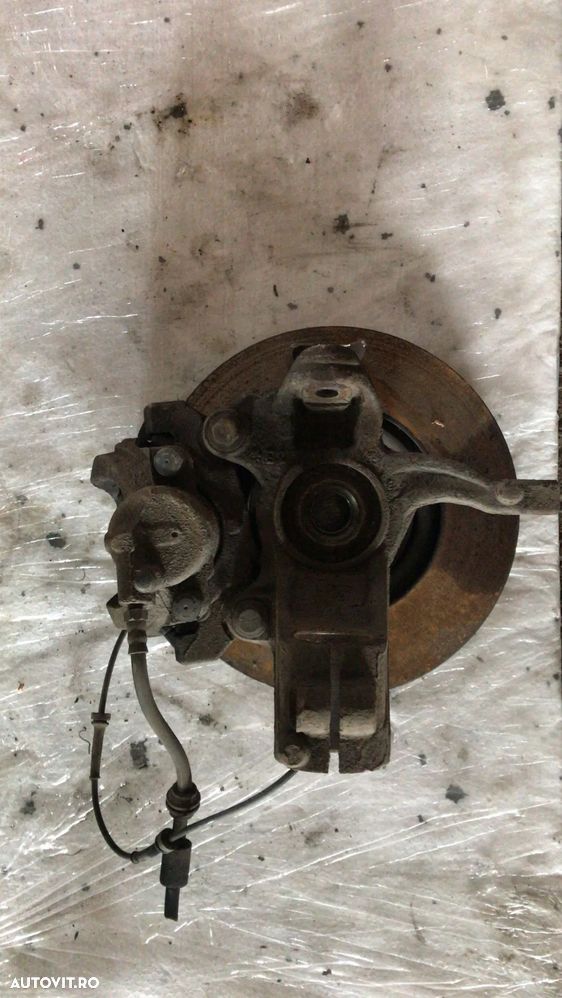 Fuzeta dreapta fata Ford Mondeo 4 2.0 tdci - 2