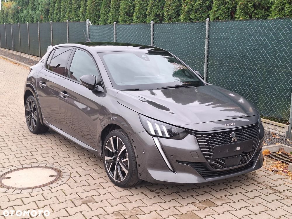 Peugeot 208 - 1