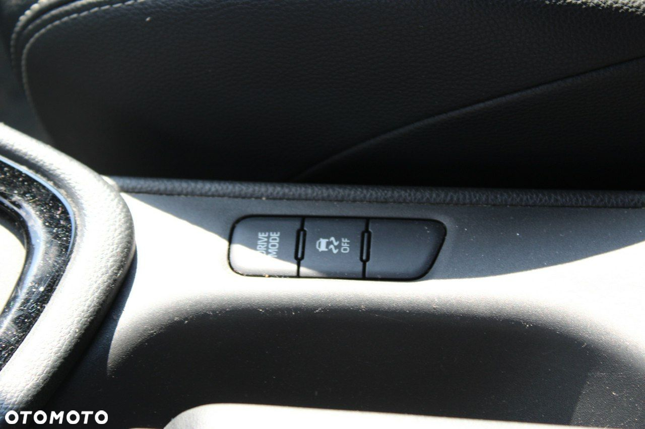 Toyota Yaris - 20