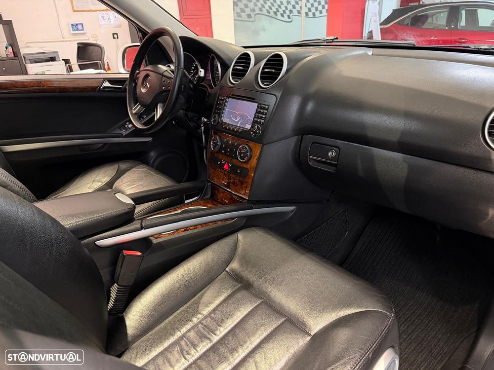 Mercedes-Benz ML 320 CDI - 11