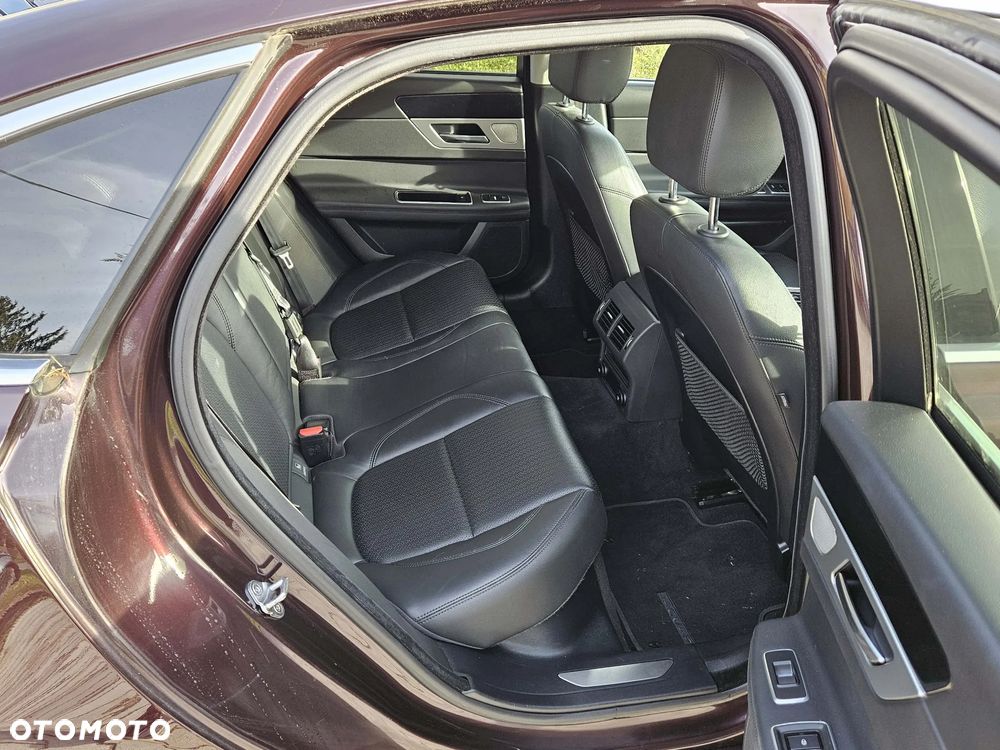 Jaguar XF 2.0 i4D AWD Prestige - 8