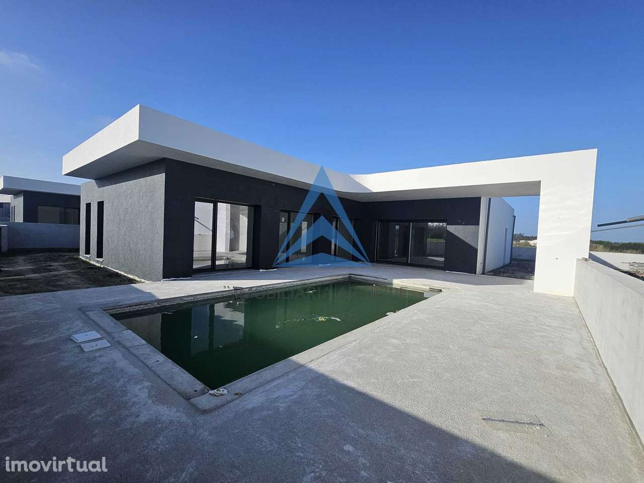 Moradia T4 Térrea - Piscina e Jardim - Grande imagem: 3/60