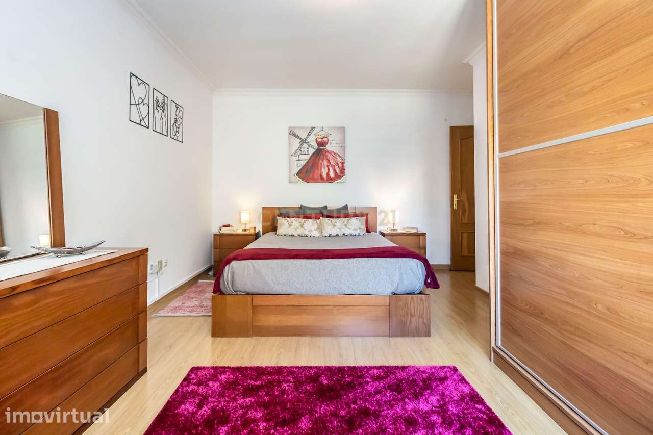 Espaçoso apartamento T3 com parqueamento em S.Gabriel- Setúbal - Grande imagem: 3/35