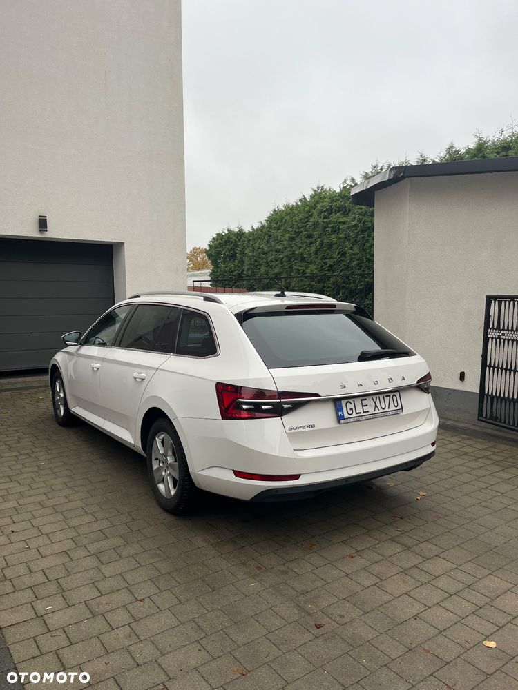 Skoda Superb 2.0 TDI DSG Style - 4