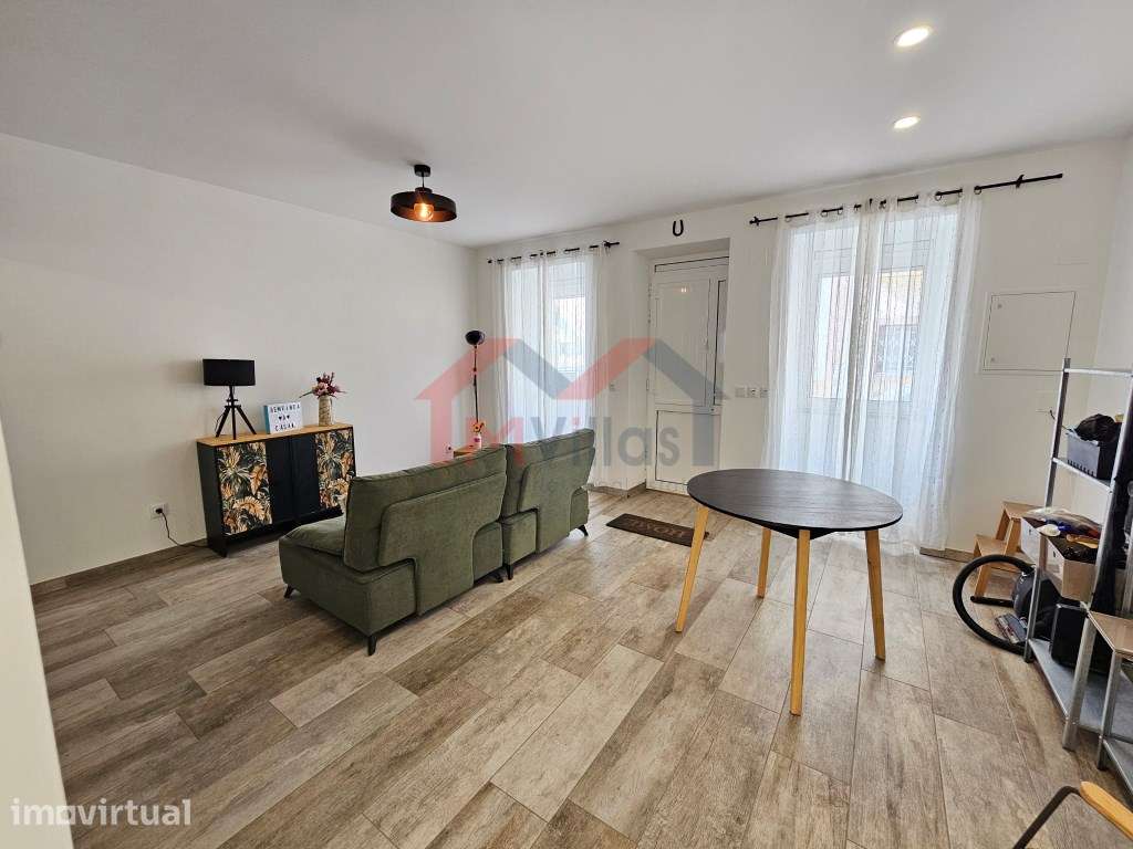 Moradia V1 renovada no centro - Loulé - Grande imagem: 5/20