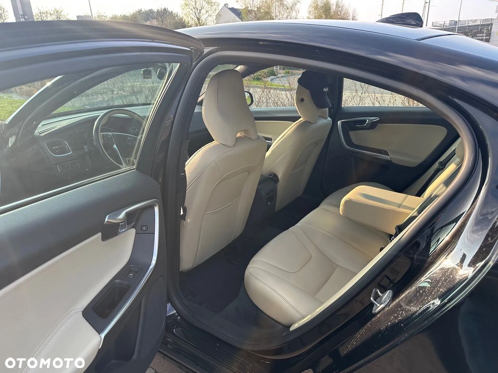 Volvo S60 D4 Momentum - 13
