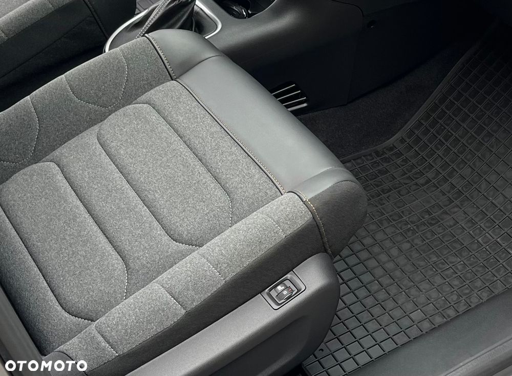 Citroën C3 1.2 PureTech Shine EAT6 - 19