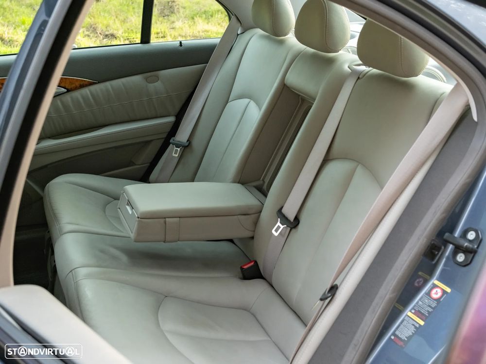 Mercedes-Benz E 500 Elegance 4-Matic - 12