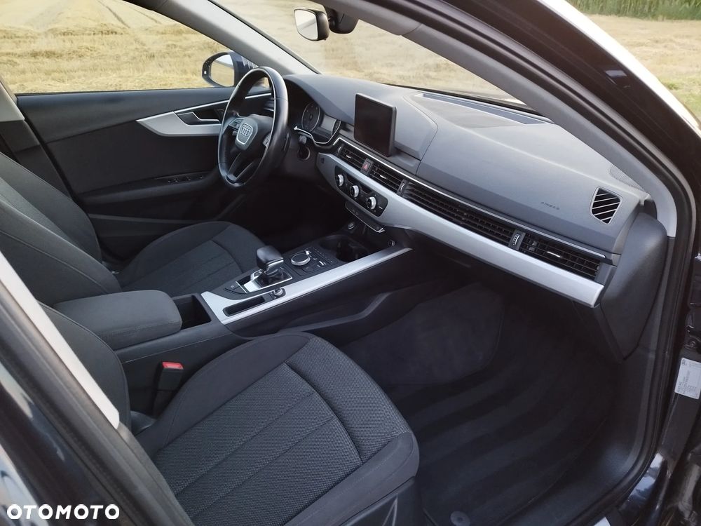 Audi A4 Avant 2.0 TDI ultra S tronic - 14