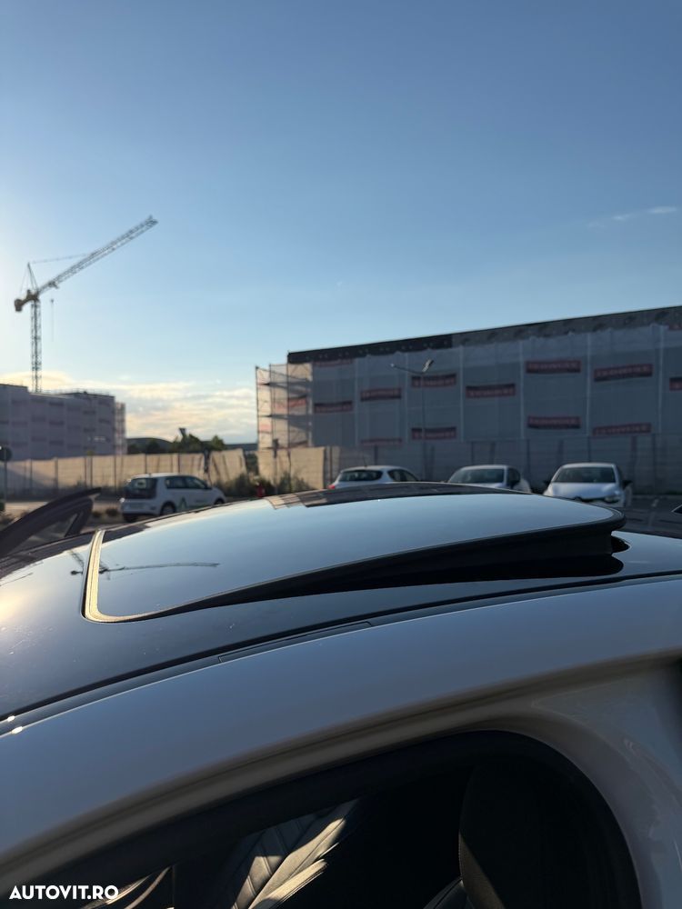 BMW Seria 3 330i AT M Sport - 16