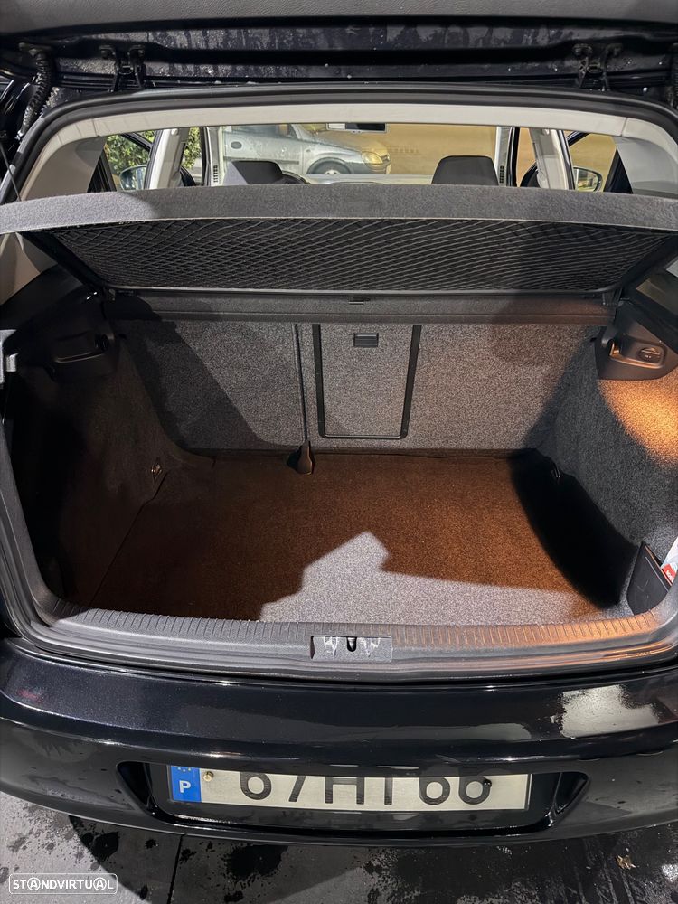 VW Golf 2.0 TDi Confortline - 16