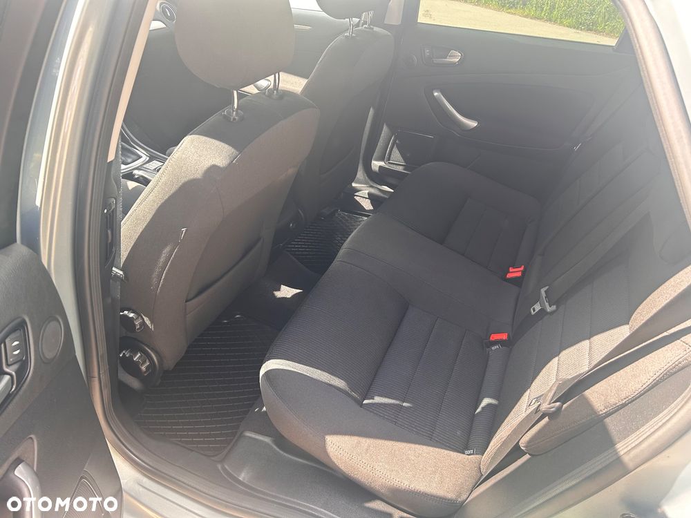 Ford Mondeo 2.0 TDCi Titanium S - 32
