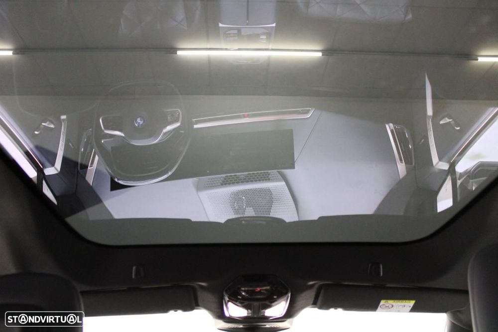 BMW iX xDrive 40 Pack Desportivo - 17