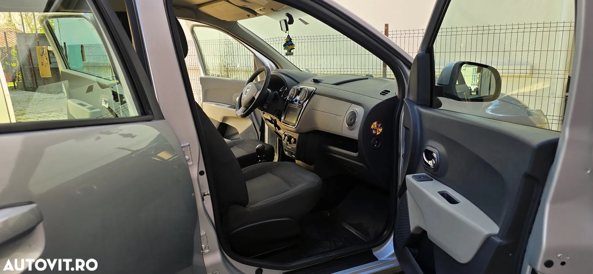 Dacia Lodgy dCi 110 Celebration - 14