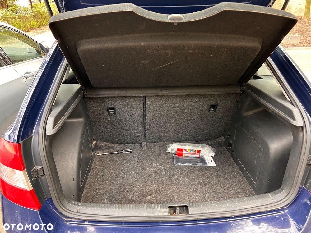 Skoda RAPID 1.6 TDI DPF Ambition Max - 12