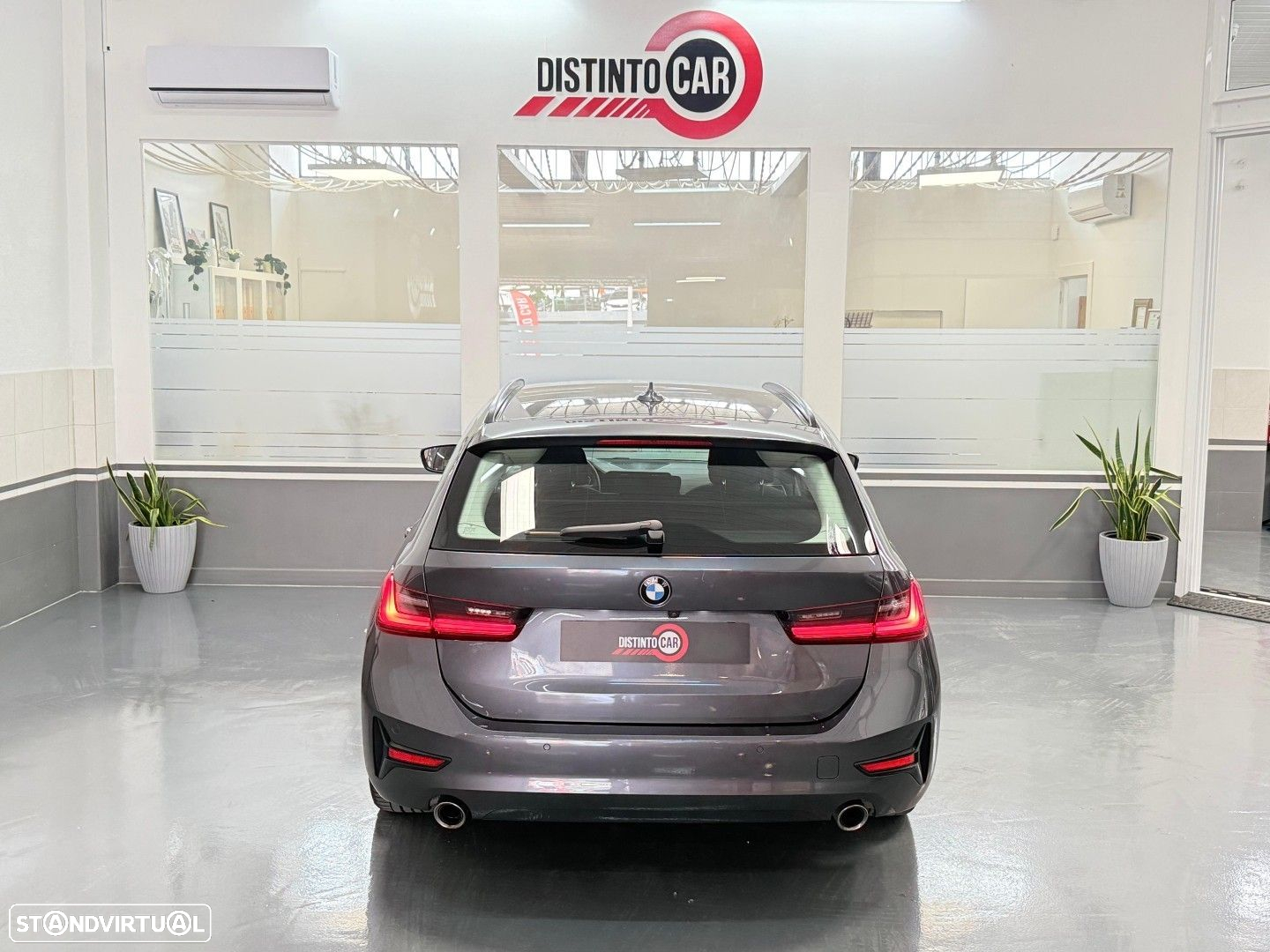 BMW 320 d Touring xDrive Line Sport Auto - 4