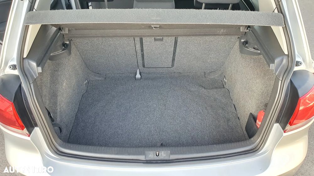 Volkswagen Golf 2.0 TDI DPF Comfortline - 28