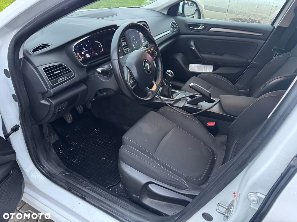 Renault Megane 1.5 Blue dCi Intens - 8